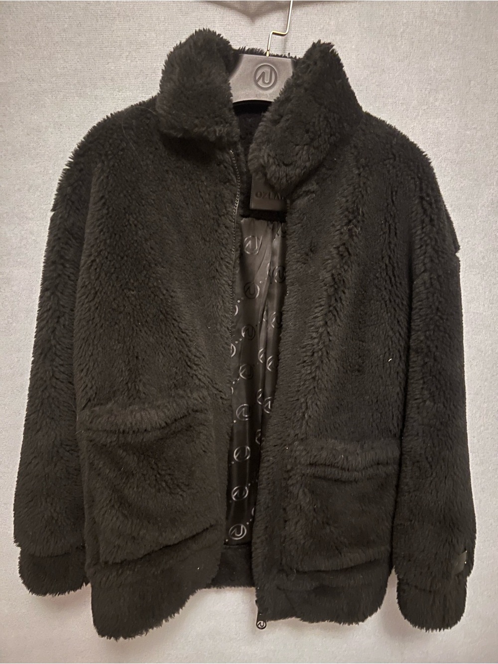 Black Women’s Oversized Teddy Jacket - OZLANA 100% Australia Wool
